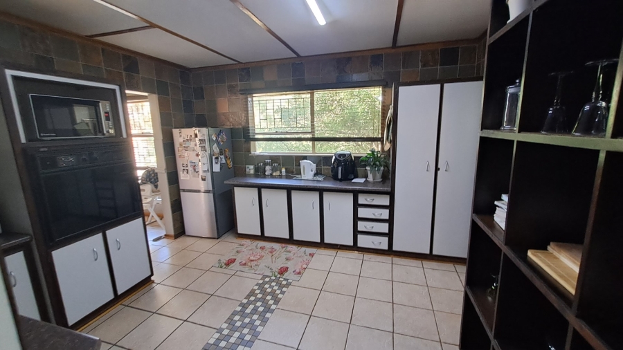 4 Bedroom Property for Sale in Pellissier Free State